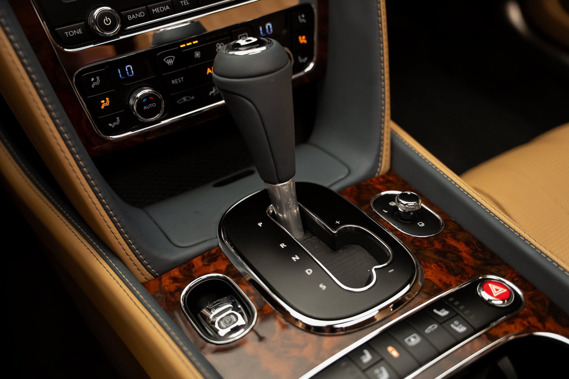 Used 2016 Bentley Flying Spur V8 AWD/4WD image 52