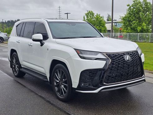 Used 2024 Lexus LX 600 F Sport AWD/4WD image 7