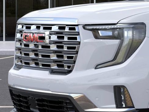 New 2026 GMC Acadia Denali w/ Super Cruise Package FWD image 13