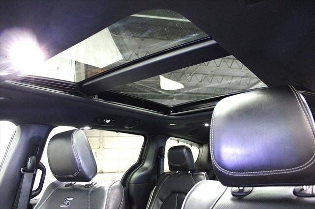 Certified 2025 Chrysler Pacifica Limited FWD image 26