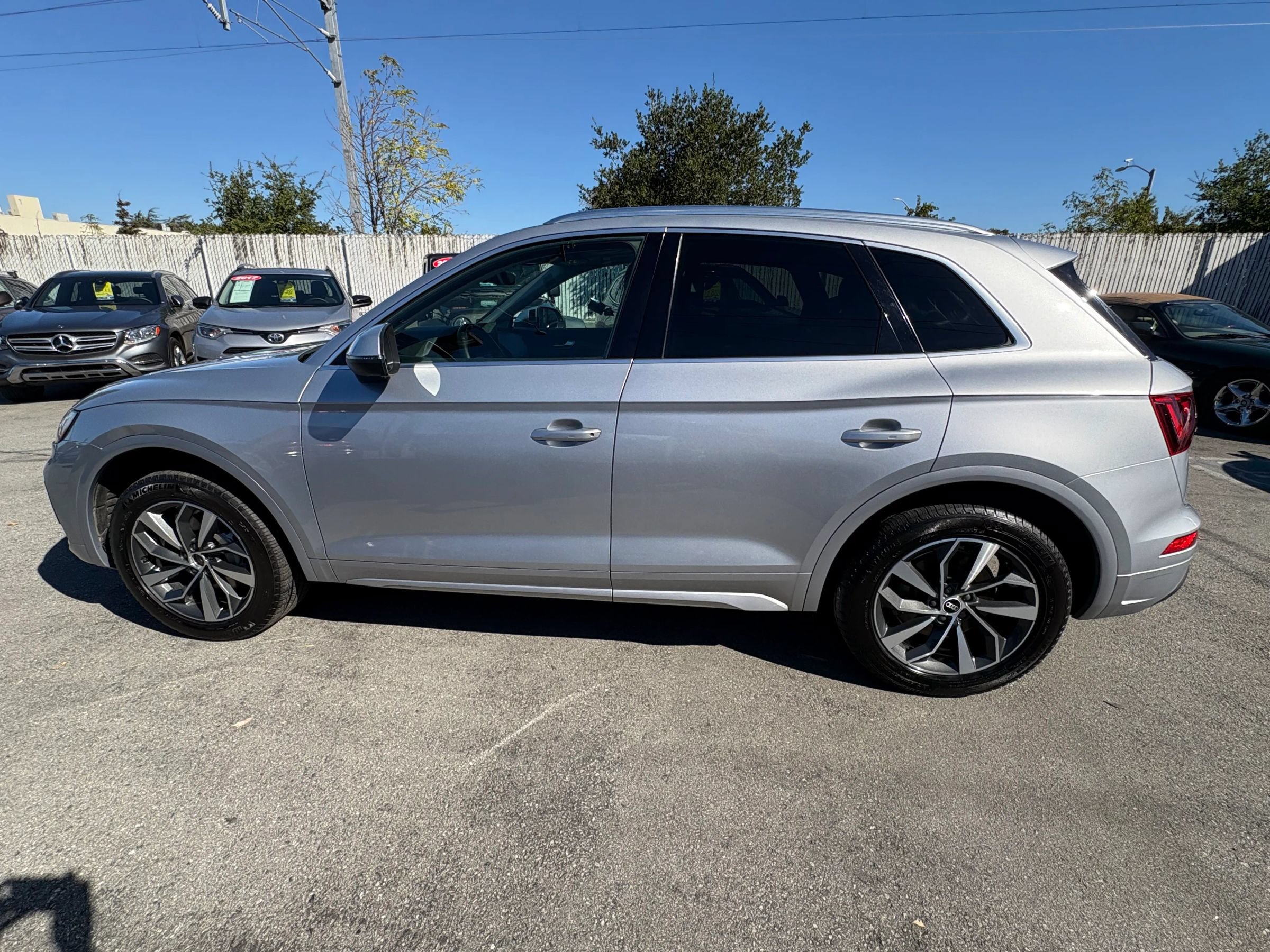 Used 2021 Audi Q5 2.0T Premium Plus w/ Premium Plus Package AWD/4WD image 4