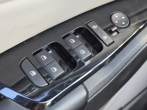 Used 2023 Kia Sportage EX FWD image 14