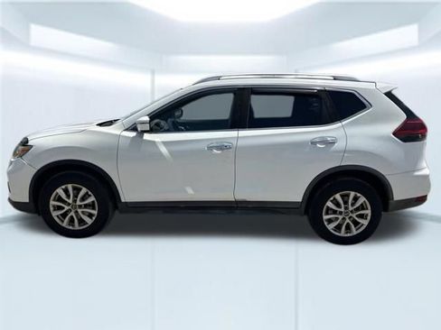 Used 2018 Nissan Rogue SV AWD/4WD image 10