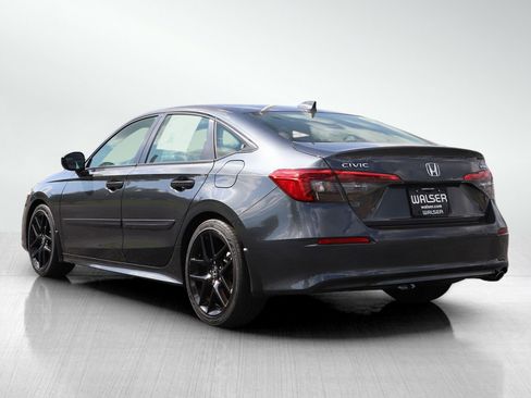 Used 2024 Honda Civic Sport image 3