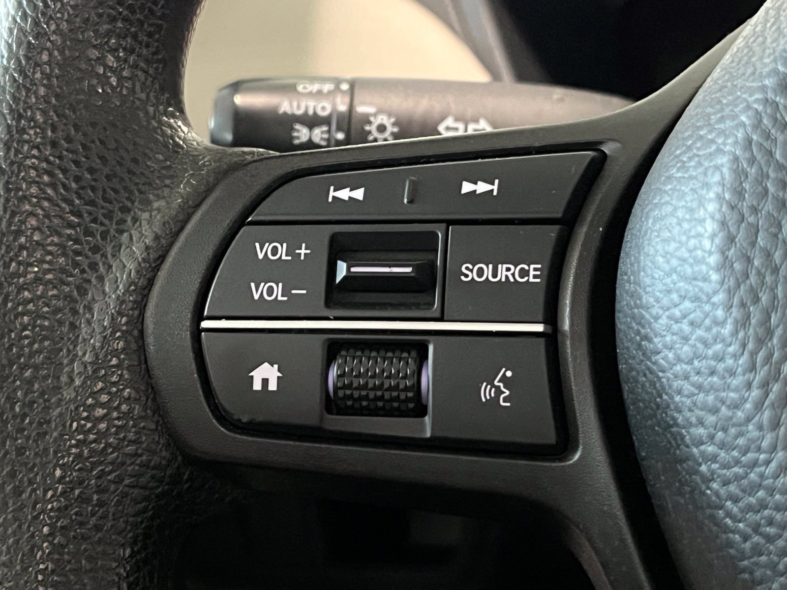 Used 2024 Honda HR-V LX image 31