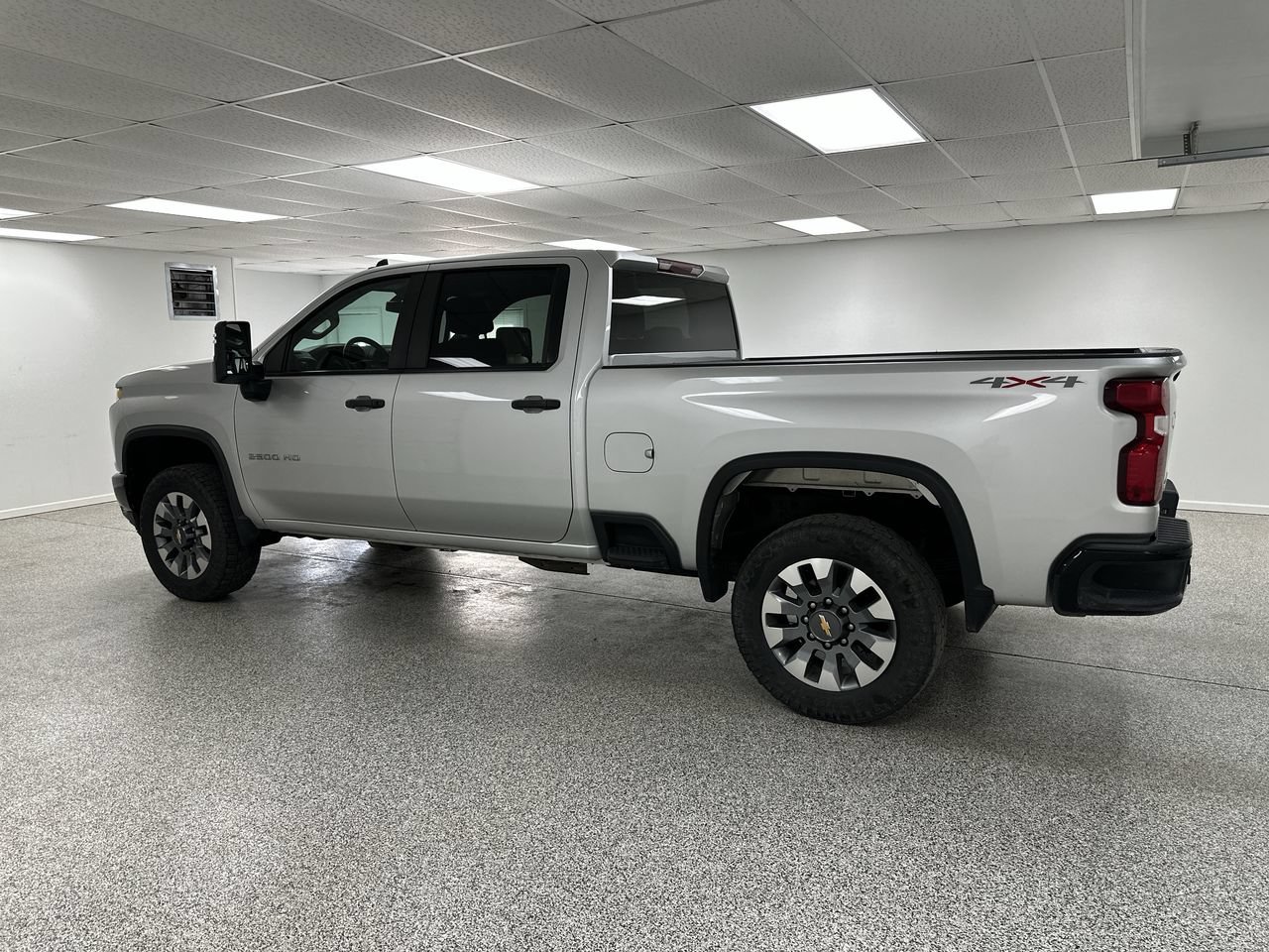 Used 2023 Chevrolet Silverado 2500 Custom w/ Custom Value Package AWD/4WD image 6