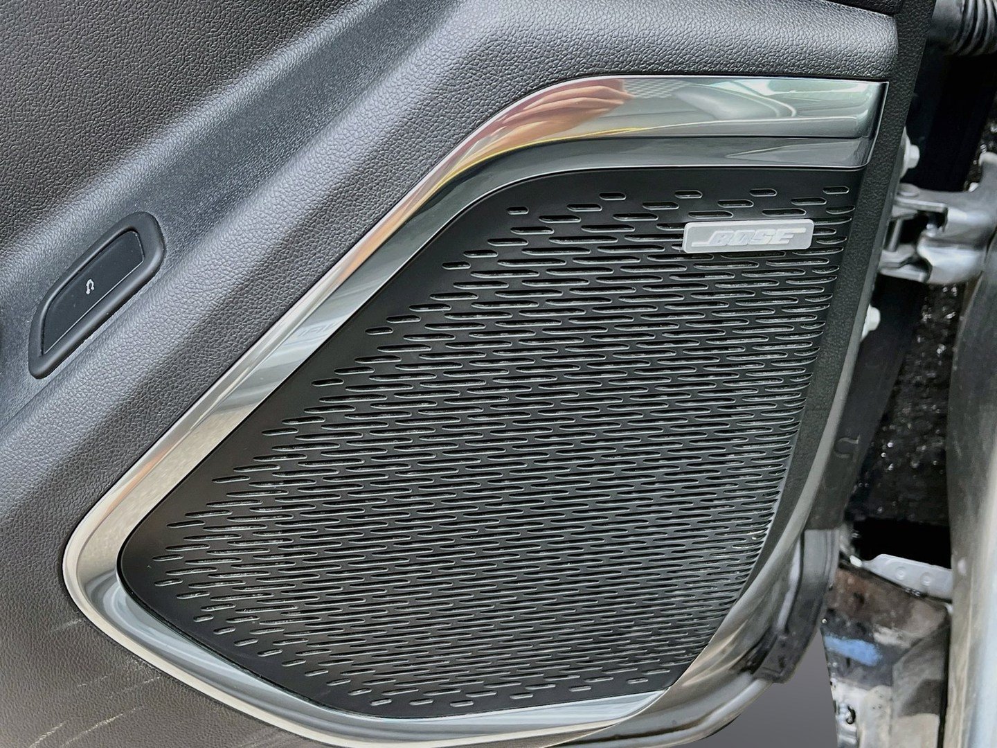 Used 2024 GMC Acadia Denali FWD image 19