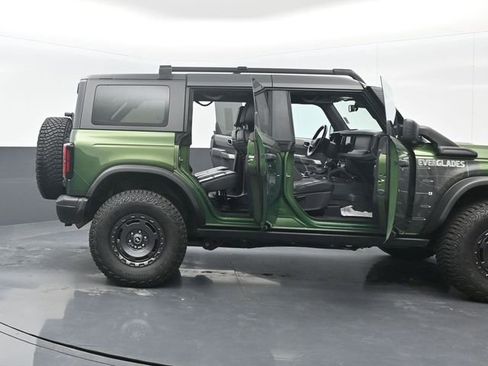 Used 2023 Ford Bronco Everglades image 27