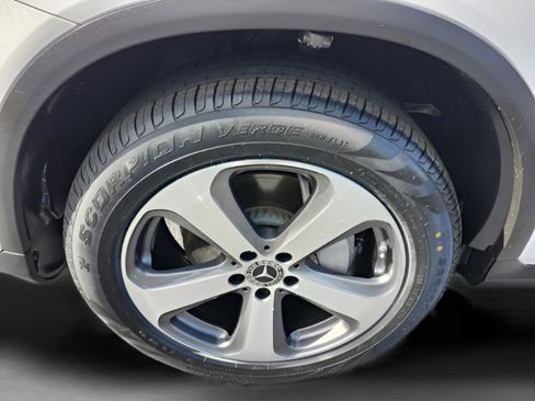 Used 2020 Mercedes-Benz GLC 300 4MATIC image 42