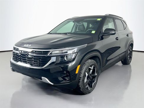 Used 2024 Kia Seltos EX image 2