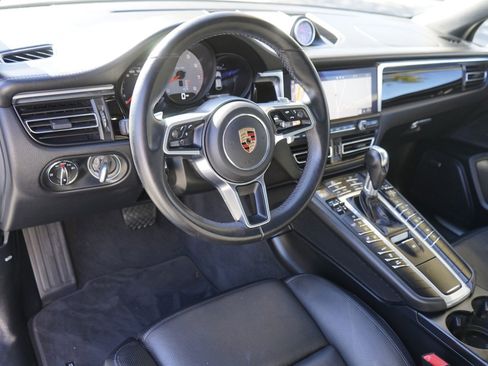 Used 2020 Porsche Macan S image 18