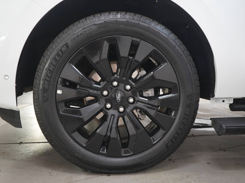 Used 2025 Ford Expedition Max Platinum w/ Stealth Appearance Package AWD/4WD image 34