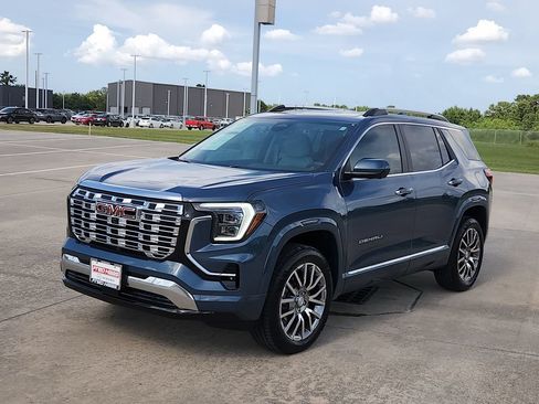 Used 2026 GMC Terrain Denali AWD/4WD image 9