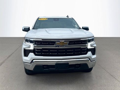 Used 2023 Chevrolet Silverado 1500 LT w/ Protection Package AWD/4WD image 9