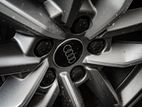 Used 2024 Audi Q3 2.0T Premium image 8