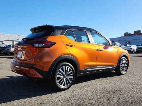 Certified 2024 Nissan Kicks SR w/ SR Premium Package image 7