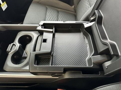 New 2026 RAM 1500 4x4 Crew Cab image 29