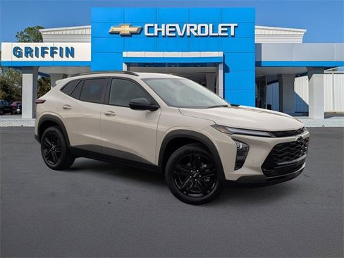 New 2026 Chevrolet Trax ACTIV w/ Driver Confidence Package image 2