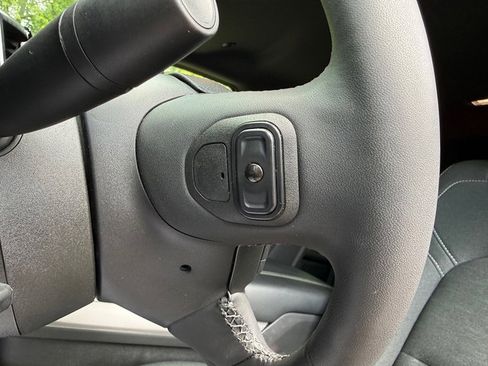 Used 2025 RAM 1500 Big Horn image 14