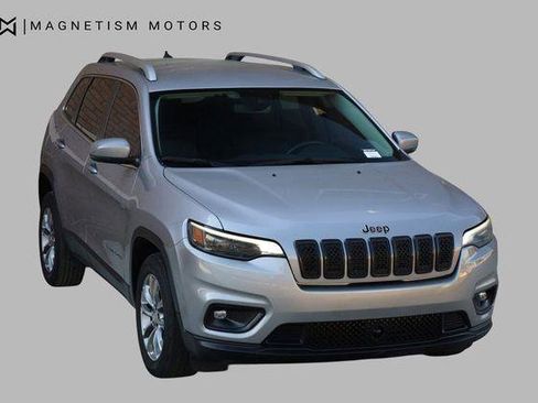 Used 2021 Jeep Cherokee Latitude Lux FWD image 6