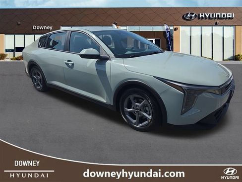 Used 2025 Kia K4 FWD image 7