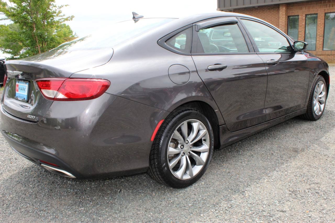 Used 2016 Chrysler 200 S AWD/4WD image 8