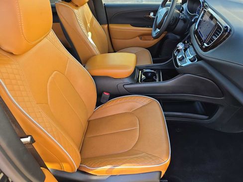 Used 2022 Chrysler Pacifica Pinnacle image 18