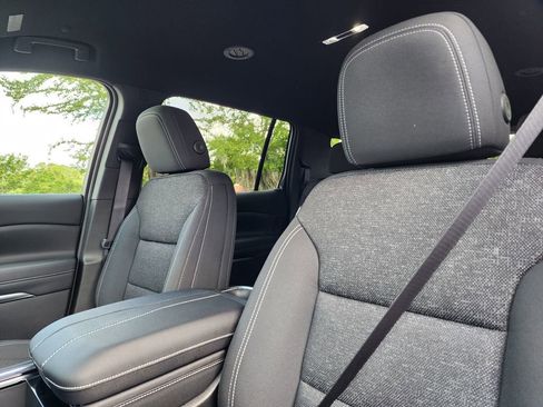 New 2025 Chevrolet Traverse LT FWD image 10