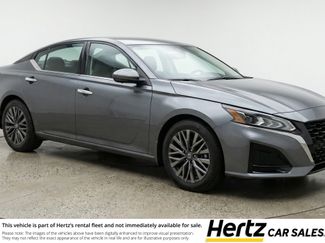 Used 2025 Nissan Altima 2.5 SV video 1