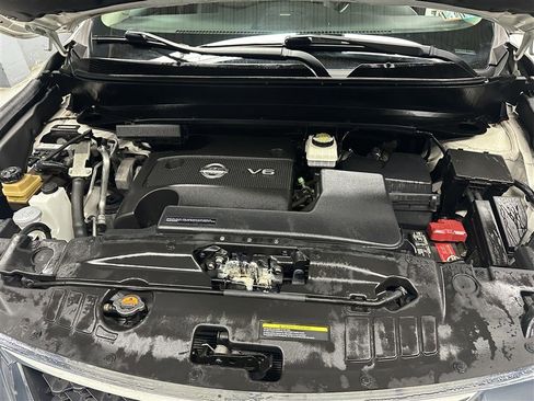 Used 2014 Nissan Pathfinder SL w/ SL Premium Package image 22