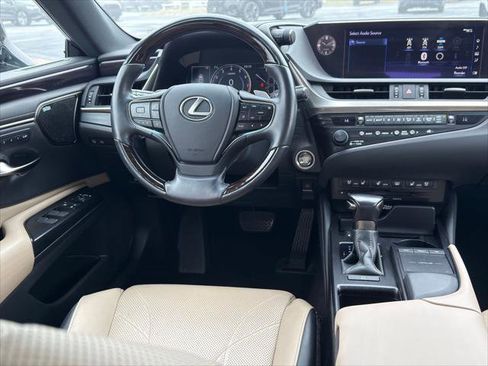 Used 2020 Lexus ES 350 Ultra Luxury w/ Accessory Package 2 FWD image 23