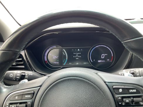 Used 2022 Kia Niro EX Premium FWD image 11
