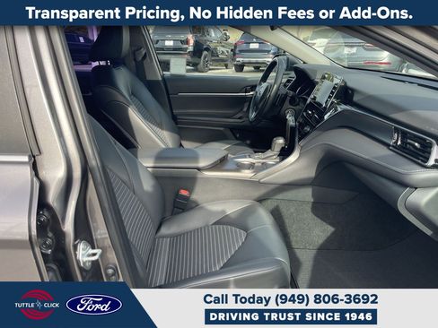 Used 2022 Toyota Camry SE w/ Carpet Mat Package (TMS) FWD image 22