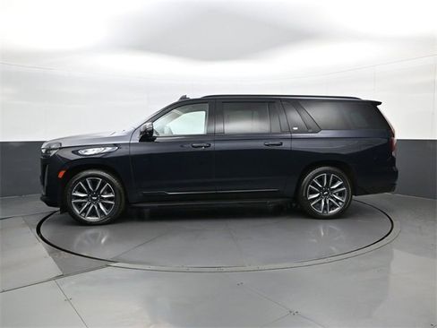 Used 2021 Cadillac Escalade ESV Sport Platinum image 8