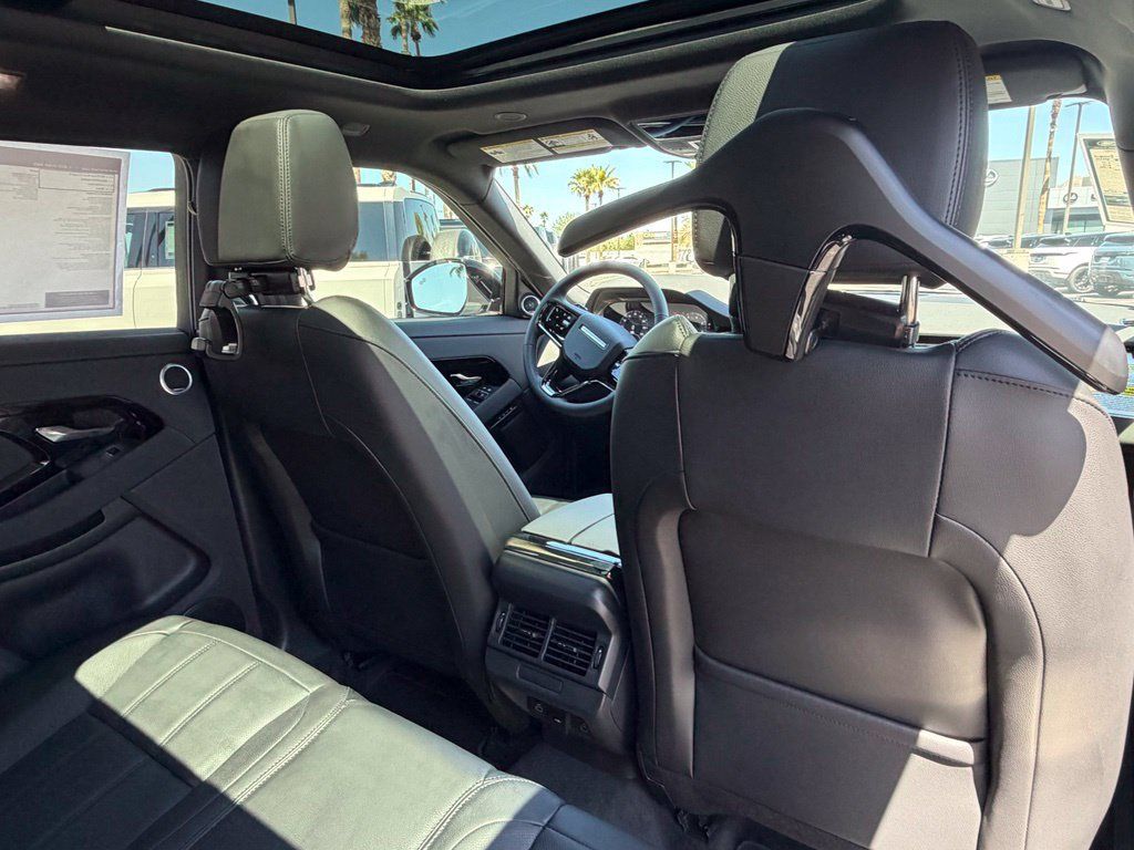 New 2026 Land Rover Range Rover Evoque S AWD/4WD image 9