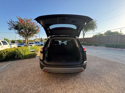 Used 2023 Nissan Rogue S FWD image 26
