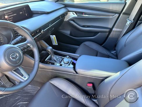 New 2026 MAZDA MAZDA3 Hatchback w/Premium Plus Pkg image 12