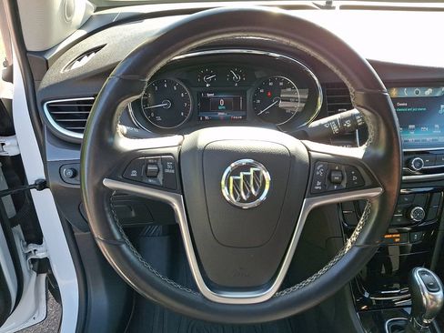 Certified 2021 Buick Encore Preferred AWD/4WD image 18