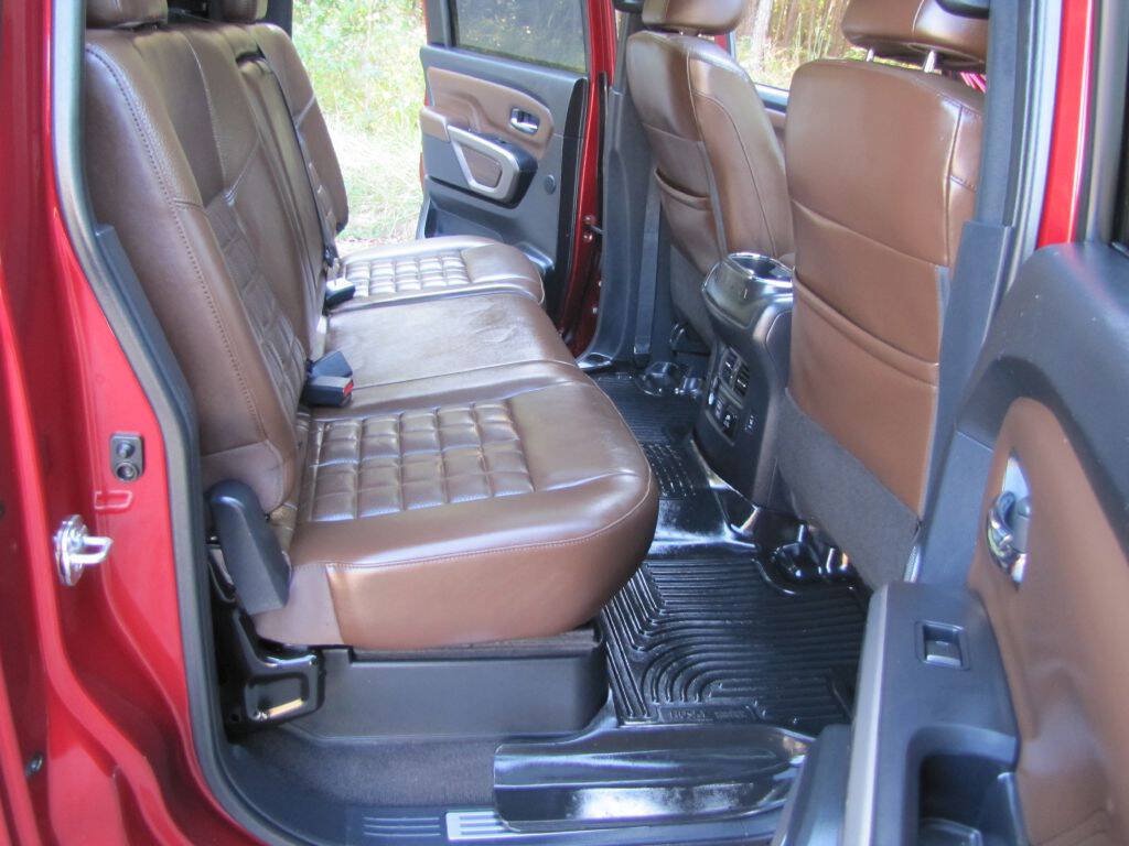 Used 2022 Nissan Titan Platinum Reserve w/ Moonroof Package AWD/4WD image 19
