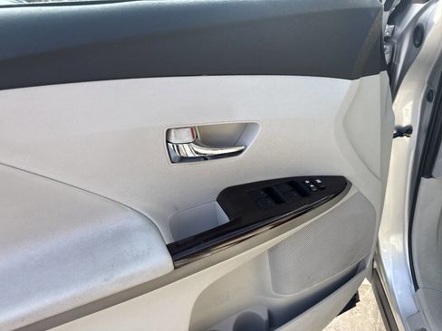 Used 2009 Toyota Venza image 12