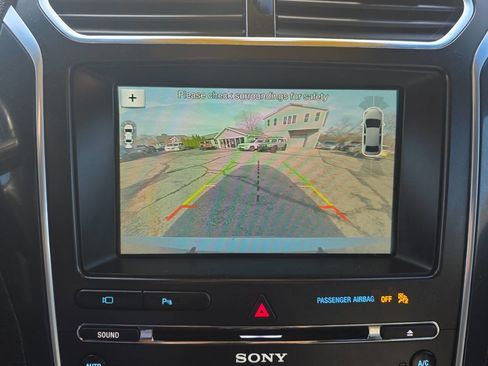 Used 2017 Ford Explorer Limited image 17