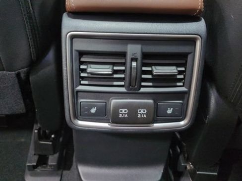 Used 2023 Subaru Forester Touring AWD/4WD image 32