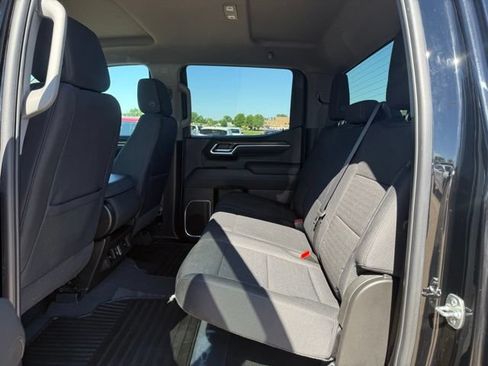 Used 2025 Chevrolet Silverado 1500 LT w/ Z71 Off-Road Package AWD/4WD image 37