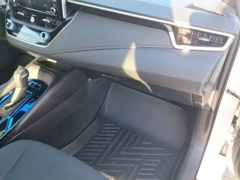 Used 2021 Toyota Corolla SE w/ Carpet Mat Package (TMS) FWD image 21