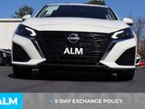 Used 2023 Nissan Altima 2.5 SV image 4