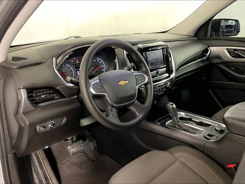 Used 2020 Chevrolet Traverse LS FWD image 17
