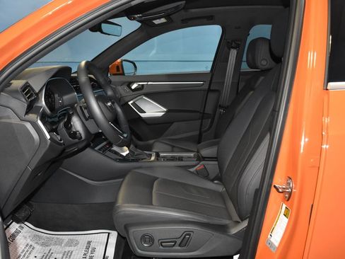 Certified 2025 Audi Q3 2.0T Premium Plus w/ Premium Plus Package image 8