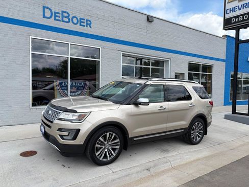 Used 2017 Ford Explorer Platinum AWD/4WD image 1