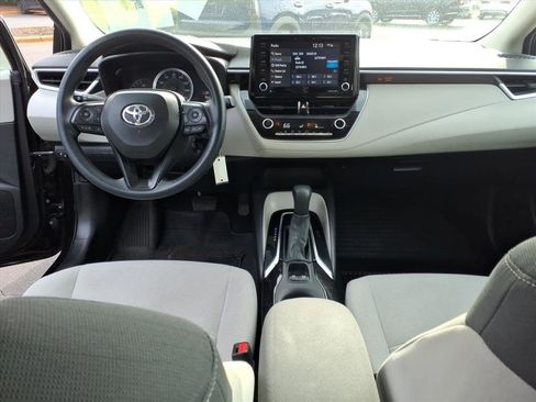 Used 2022 Toyota Corolla LE image 5