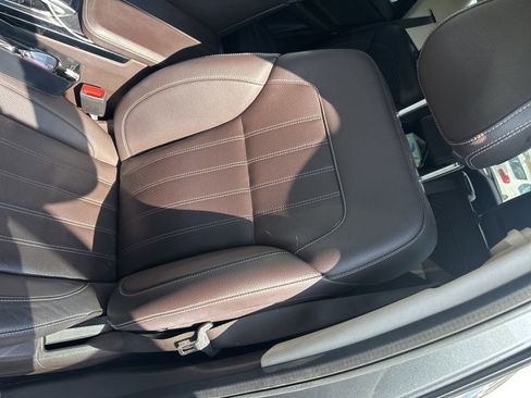 Used 2019 Mercedes-Benz GLE 400 4MATIC image 6